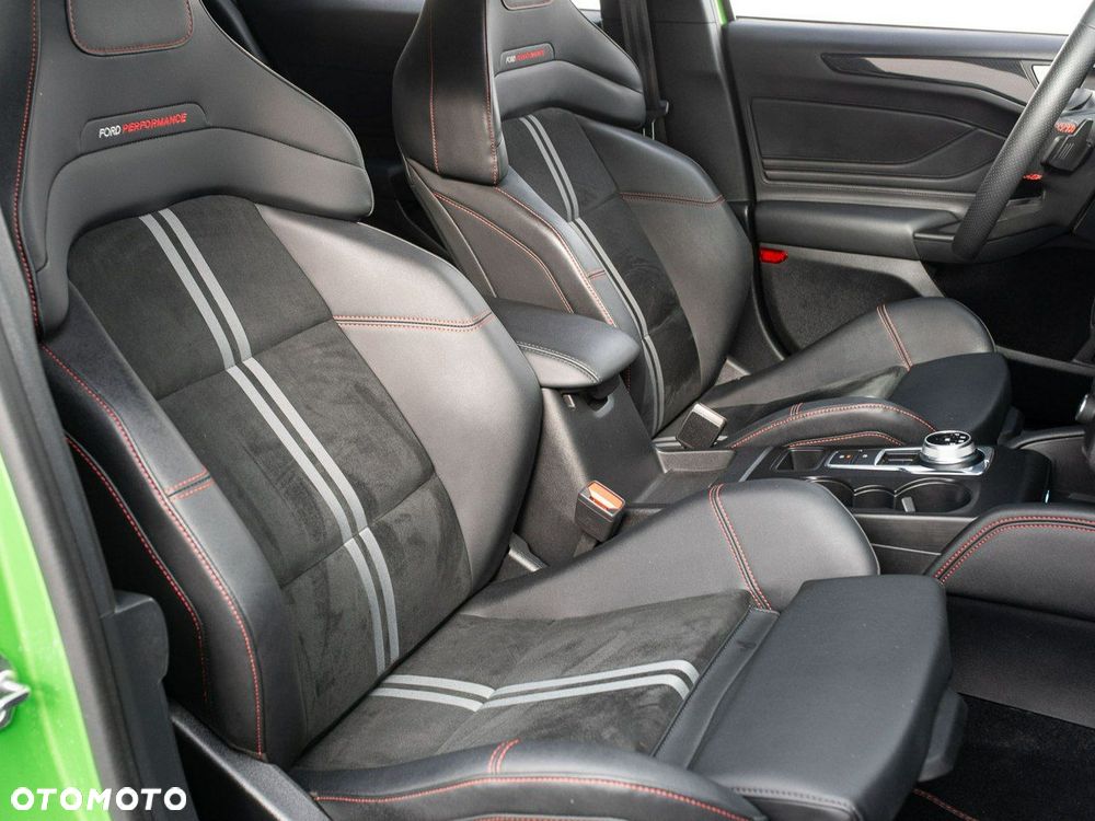 Ford Focus 2.3 EcoBoost ST - 31