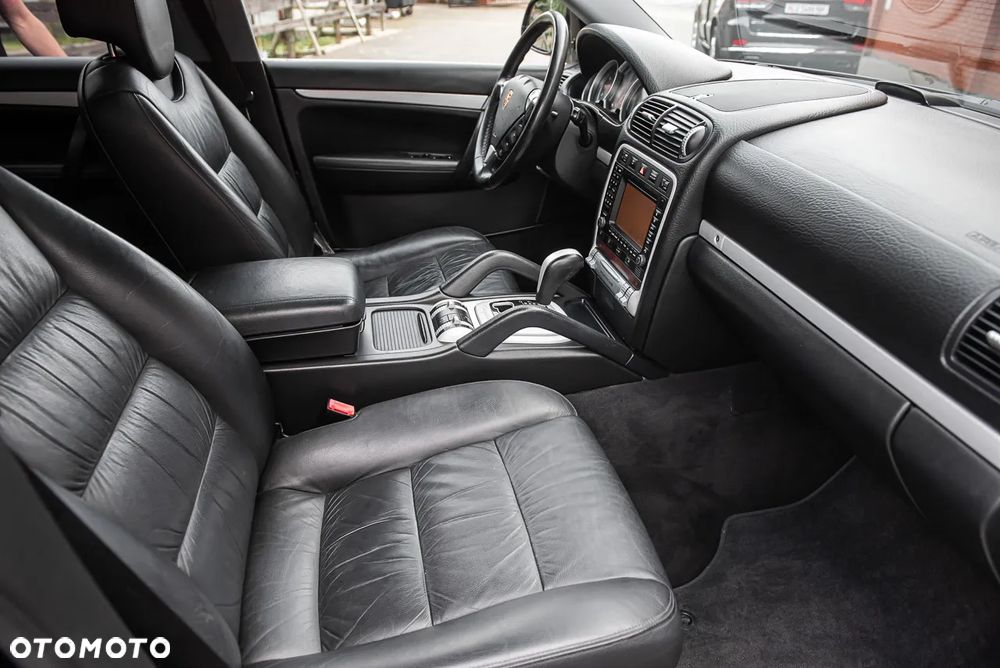 Porsche Cayenne S Tiptronic - 29