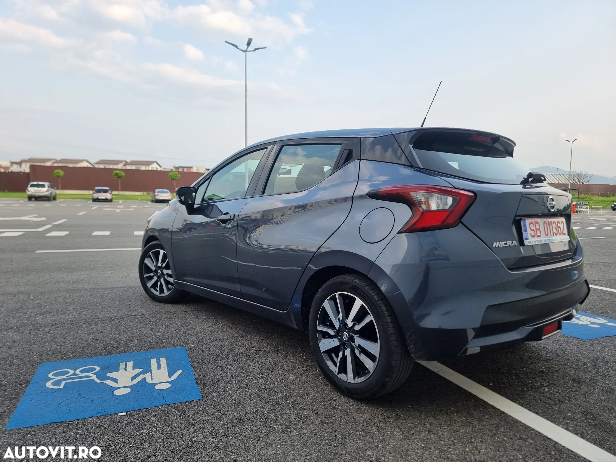 Nissan Micra - 4