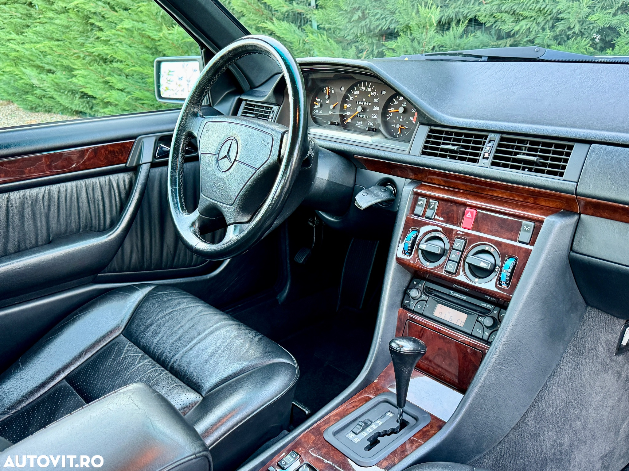 Mercedes-Benz W124 - 27