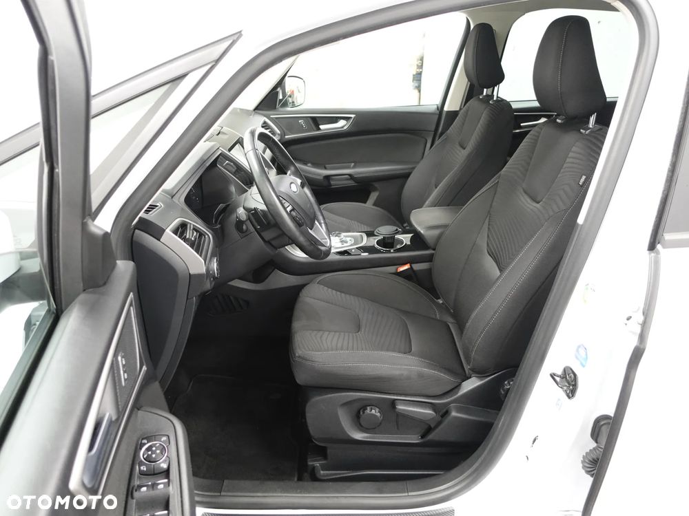 Ford S-Max - 19