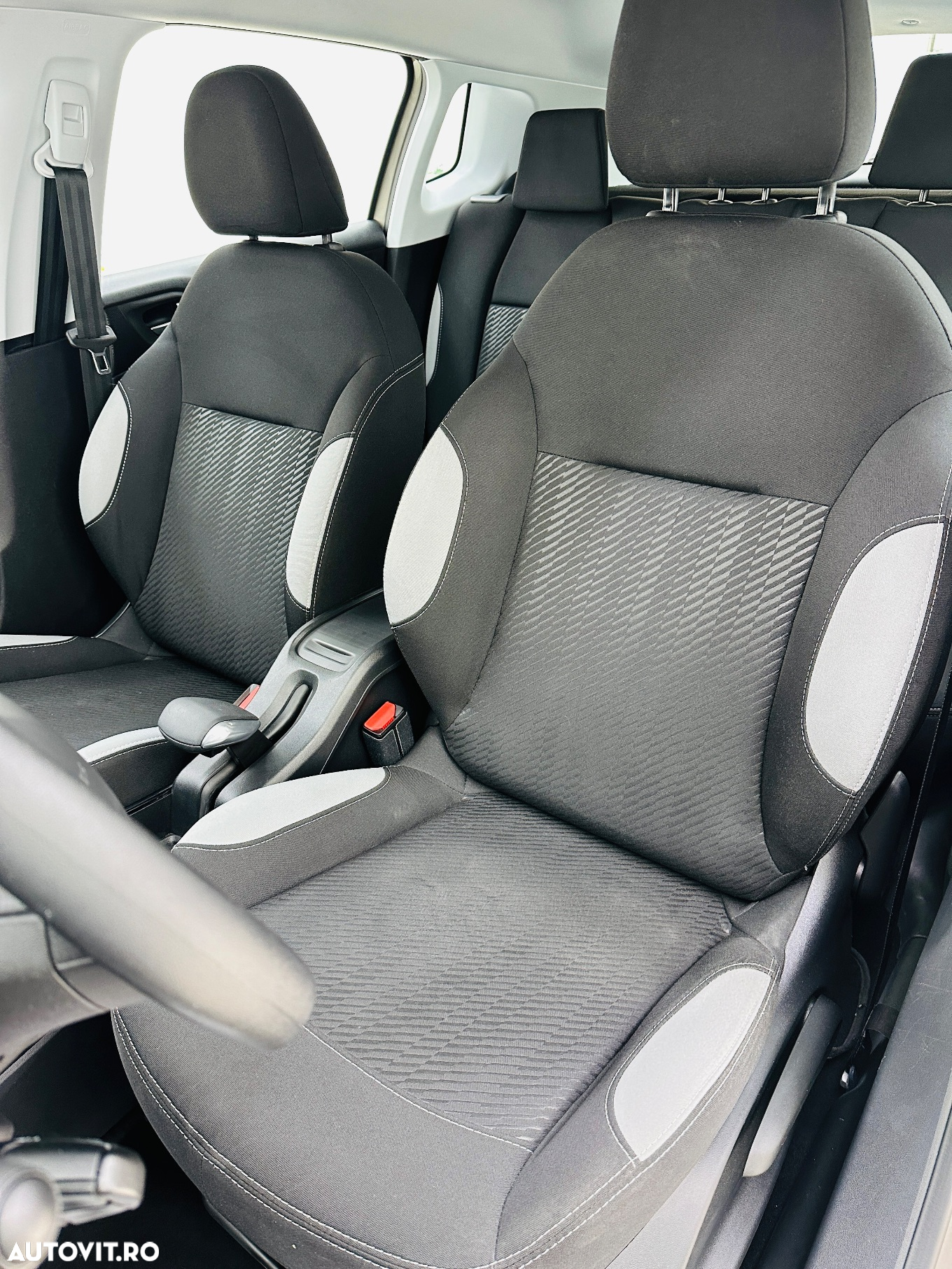 Peugeot 2008 - 10