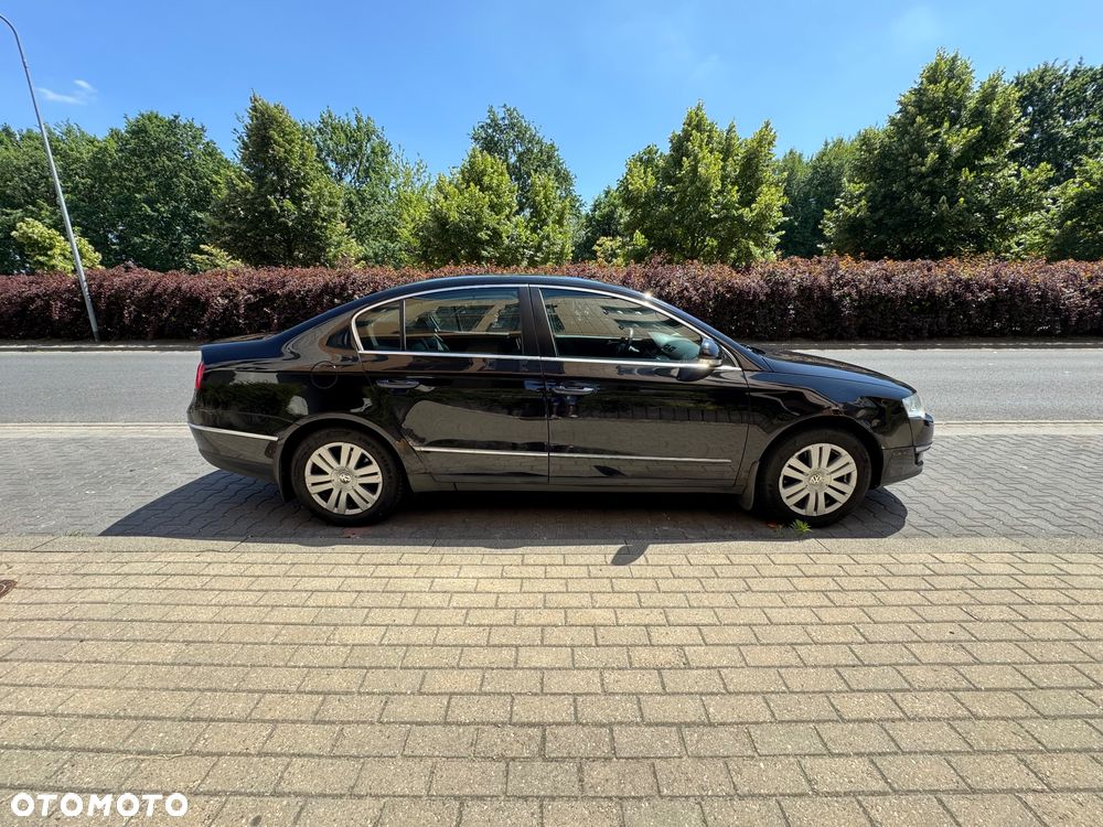 Volkswagen Passat 2.0 FSI Highline - 5