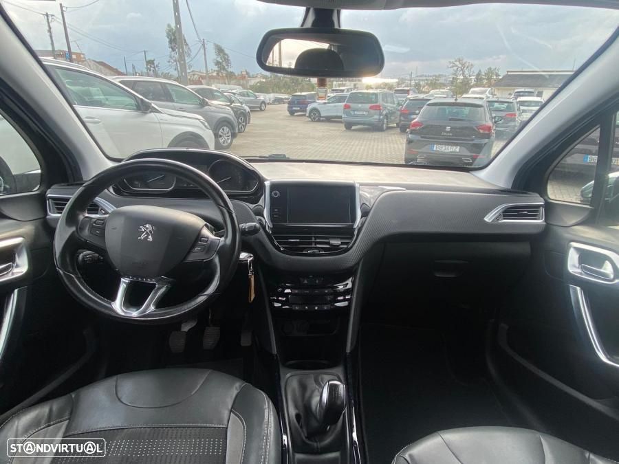 Peugeot 2008 1.2 PureTech Style - 7