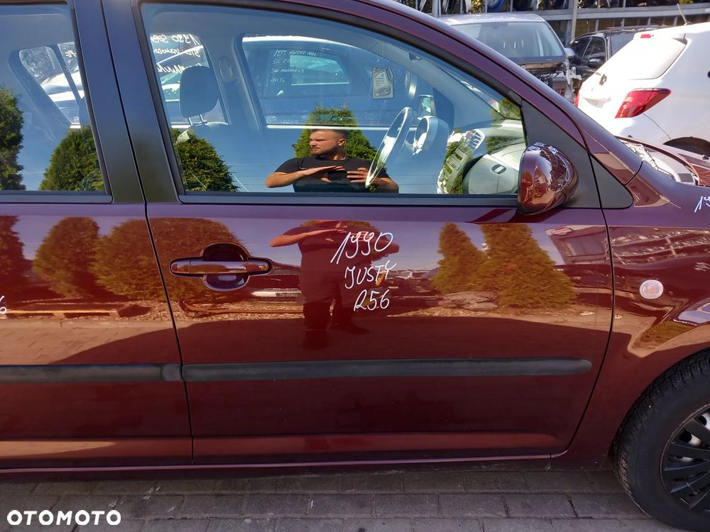 SUBARU JUSTY DRZWI PRAWE PRZEDNIE PRAWY PRZÓD KOLOR: R56