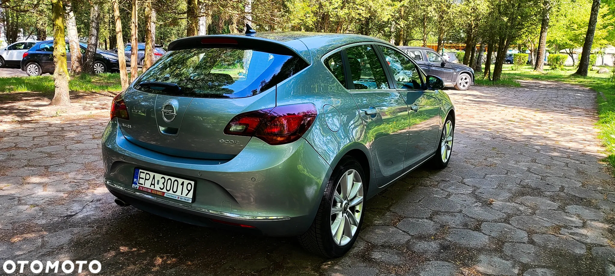 Opel Astra IV 1.6 T SIDI Cosmo S&S - 26