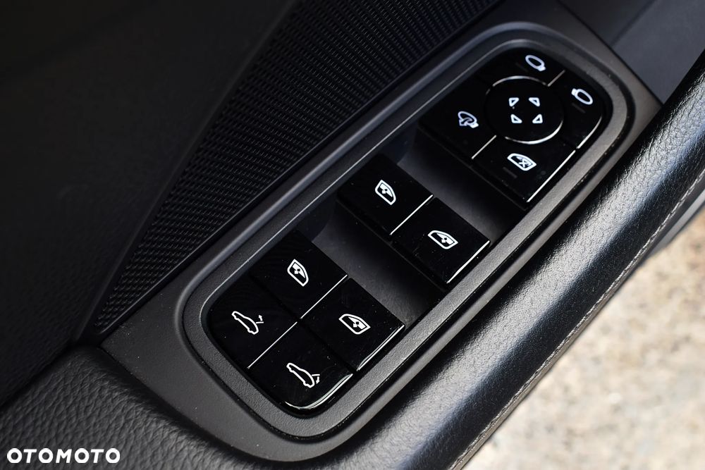 Porsche Panamera 4S GPF Executive - 27