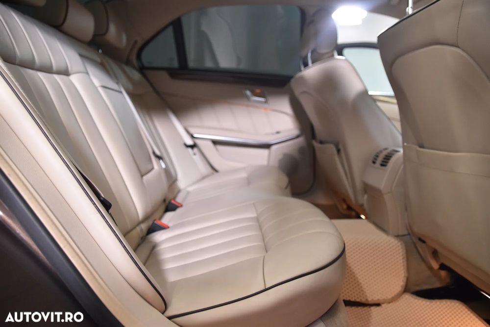 Mercedes-Benz E 250 7G-TRONIC - 13