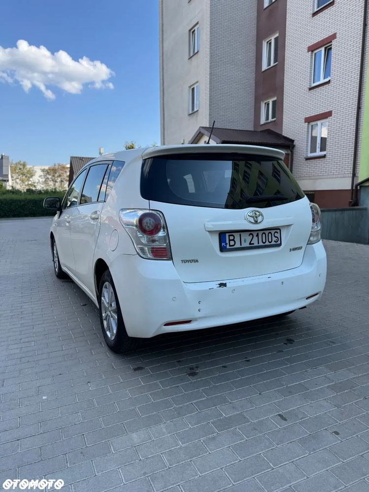 Toyota Verso 2.0 D-4D - 4