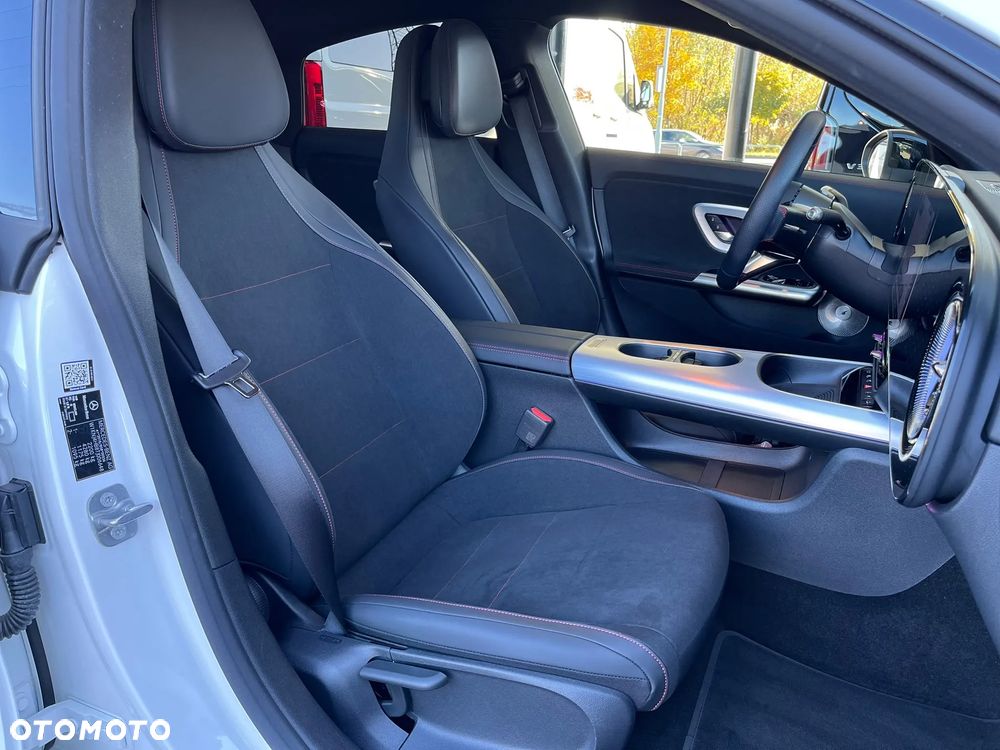 Mercedes-Benz CLA 220 mHEV 4-Matic 8G-DCT - 14