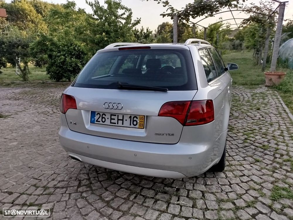 Audi A4 Avant 2.0 TDI Advance - 2