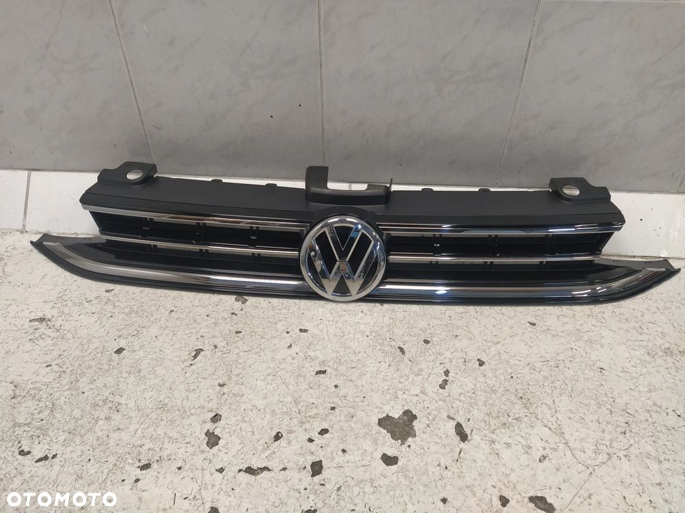 VW GOLF SPORTSVAN LIFT GRILL ATRAPA CHŁODNICY ZNACZEK CHROM ORYGINAŁ - 2