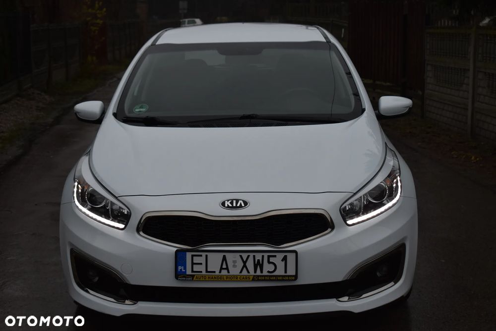 Kia Ceed 1.4 CVVT Dream-Team Edition - 15