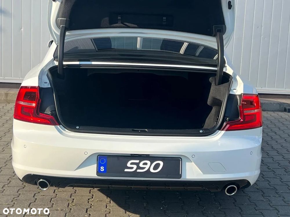 Volvo S90 - 16