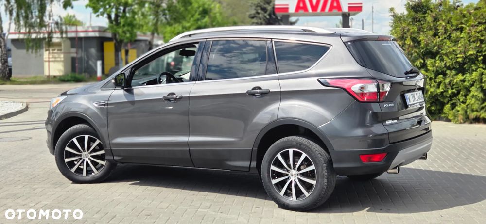 Ford Kuga 1.5 EcoBoost 2x4 Titanium - 9