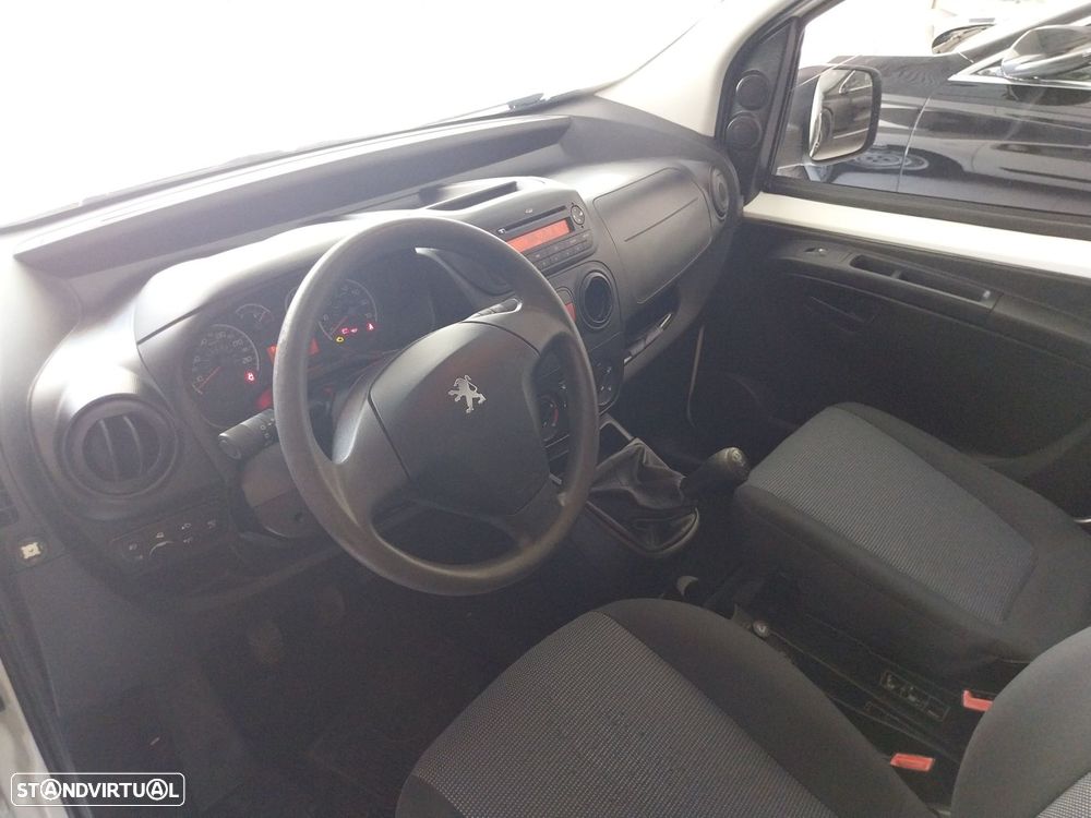 Peugeot Bipper Van - 8