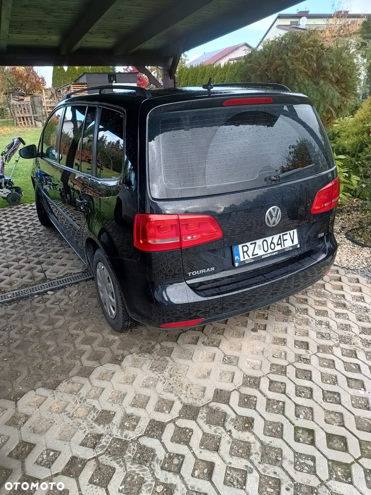 Volkswagen Touran 2012 photo 4