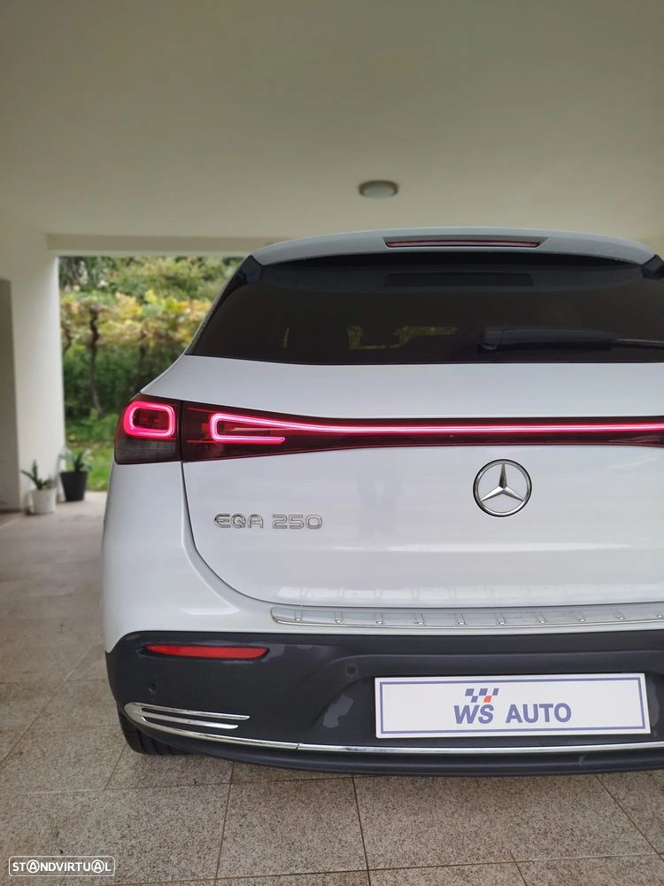 Mercedes-Benz EQA 250 - 5