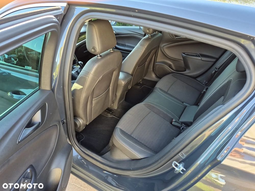 Opel Astra 1.6 CDTI Elite S&S - 10