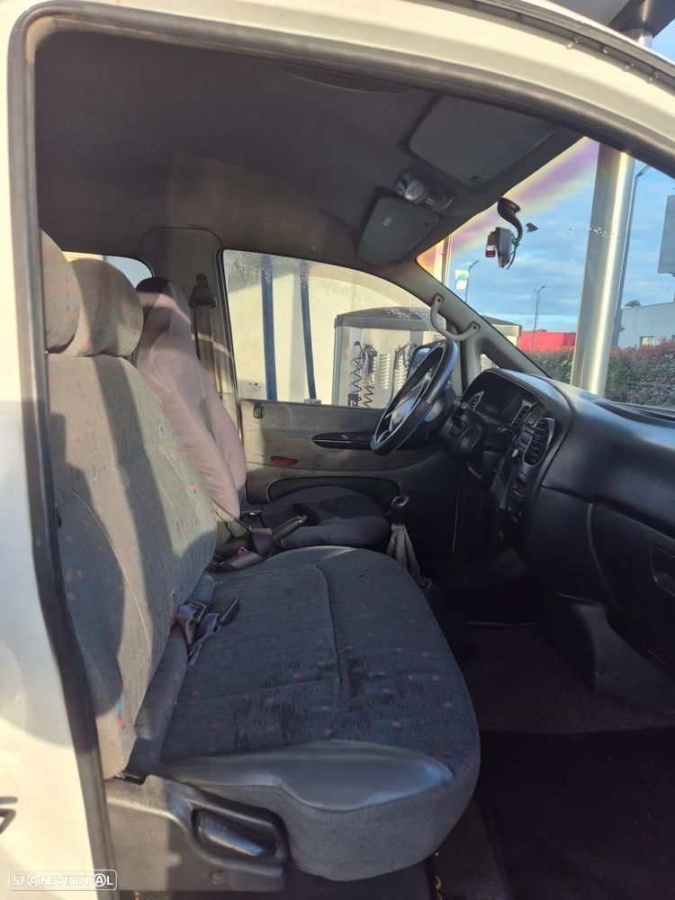 Hyundai H-1 Starex - 6