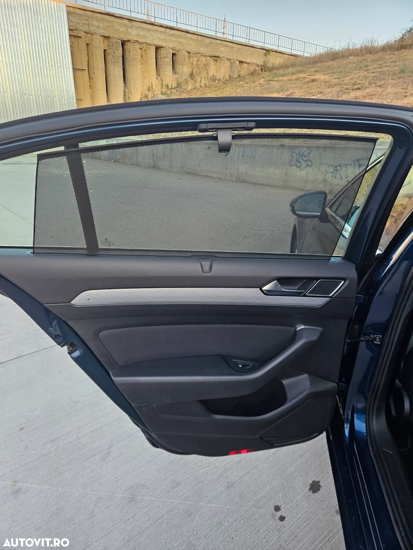 Volkswagen Passat Variant 2.0 TDI DSG Comfortline - 18