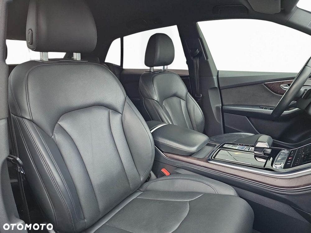 Audi Q8 - 27
