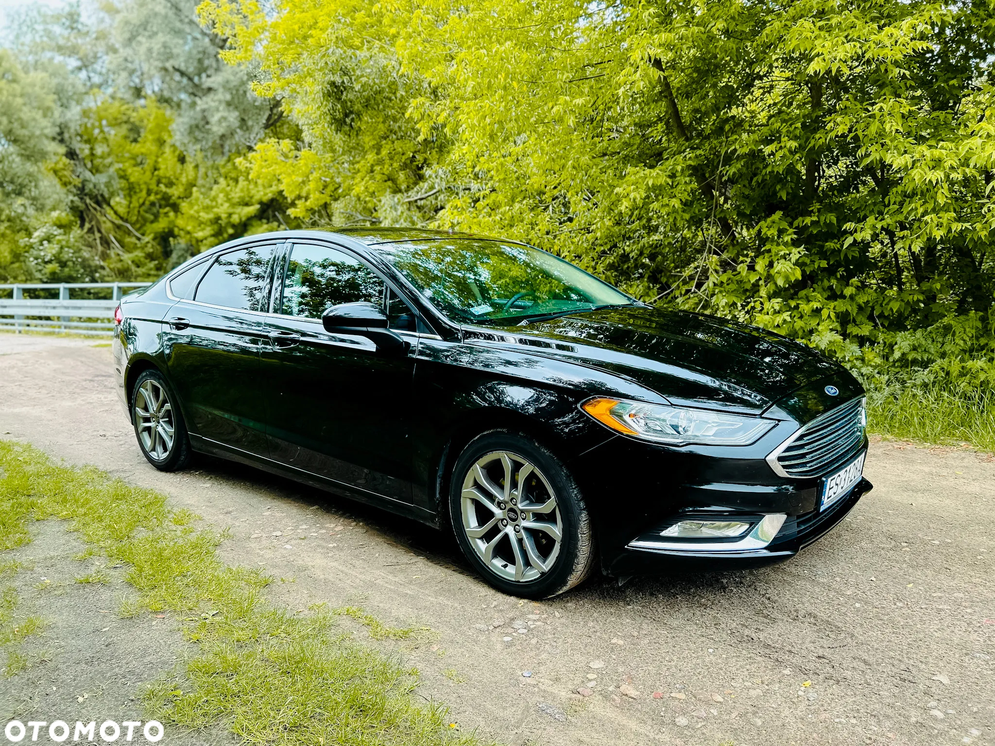 Ford Fusion - 4