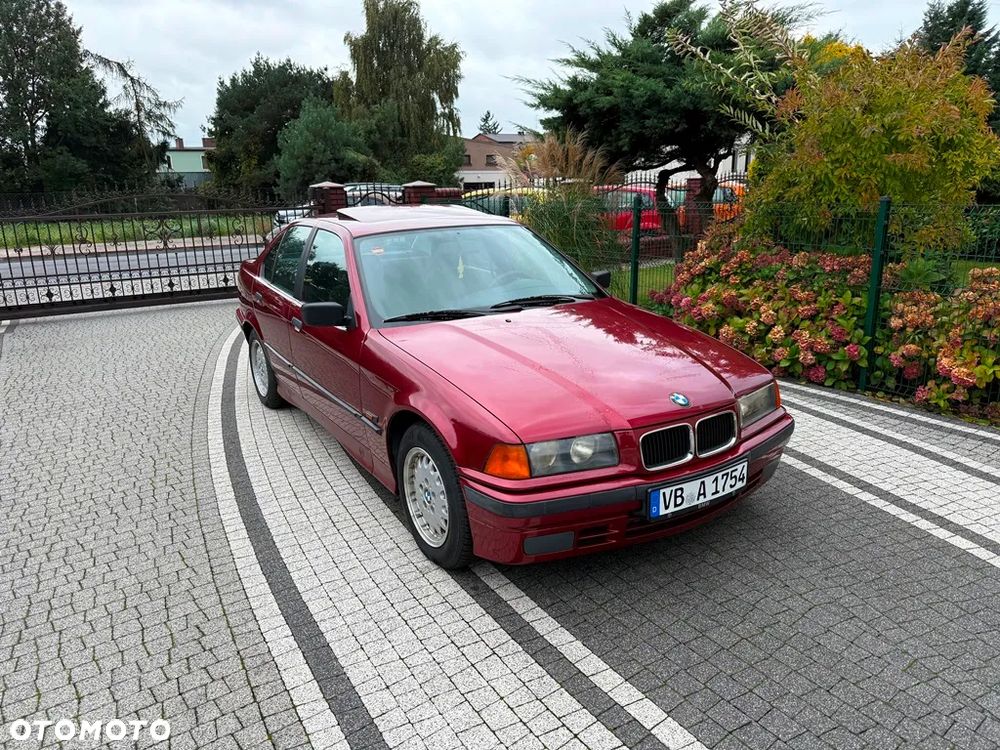 BMW Seria 3 316i - 4