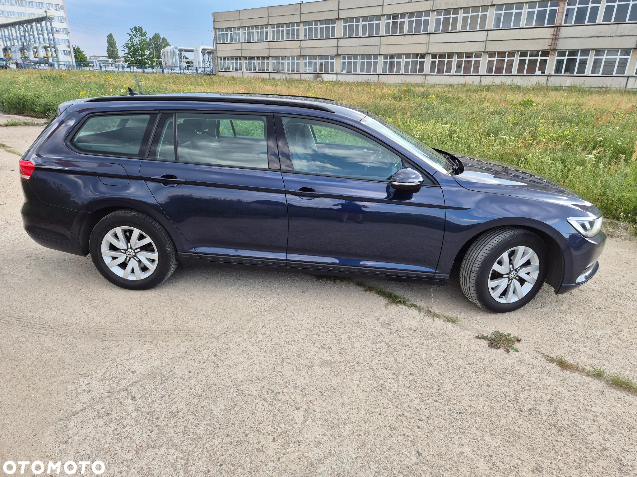 Volkswagen Passat 2.0 TDI BMT Trendline - 2