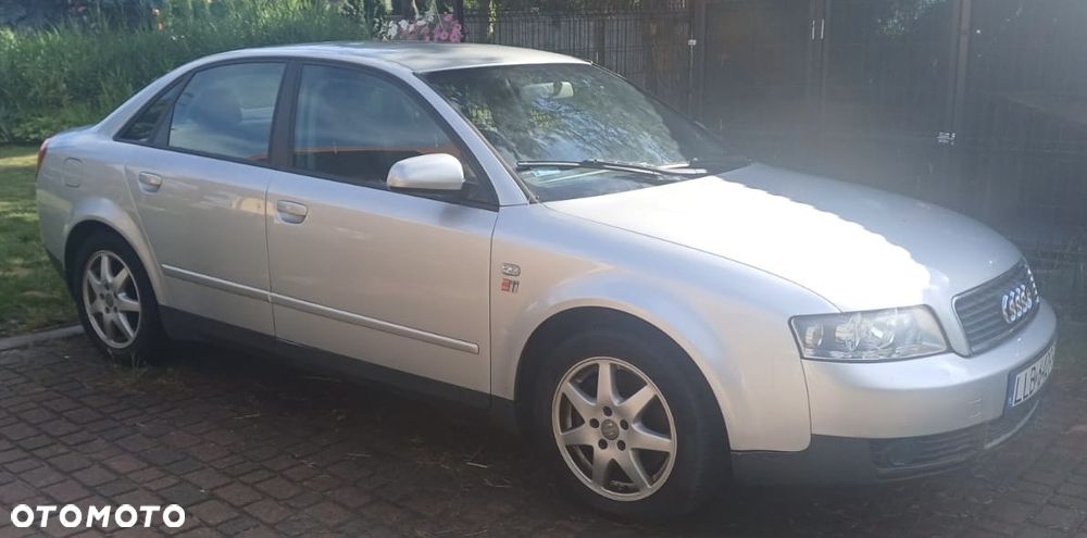 Audi A4 Avant - 10