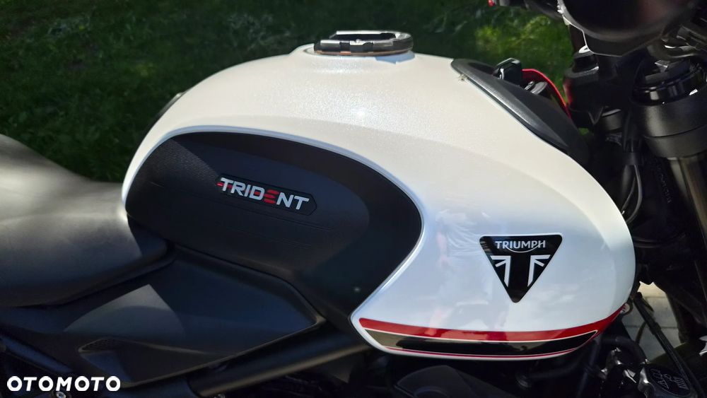 Triumph Trident - 13