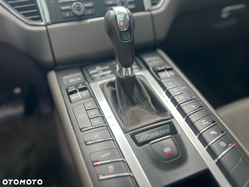 Porsche Macan - 17