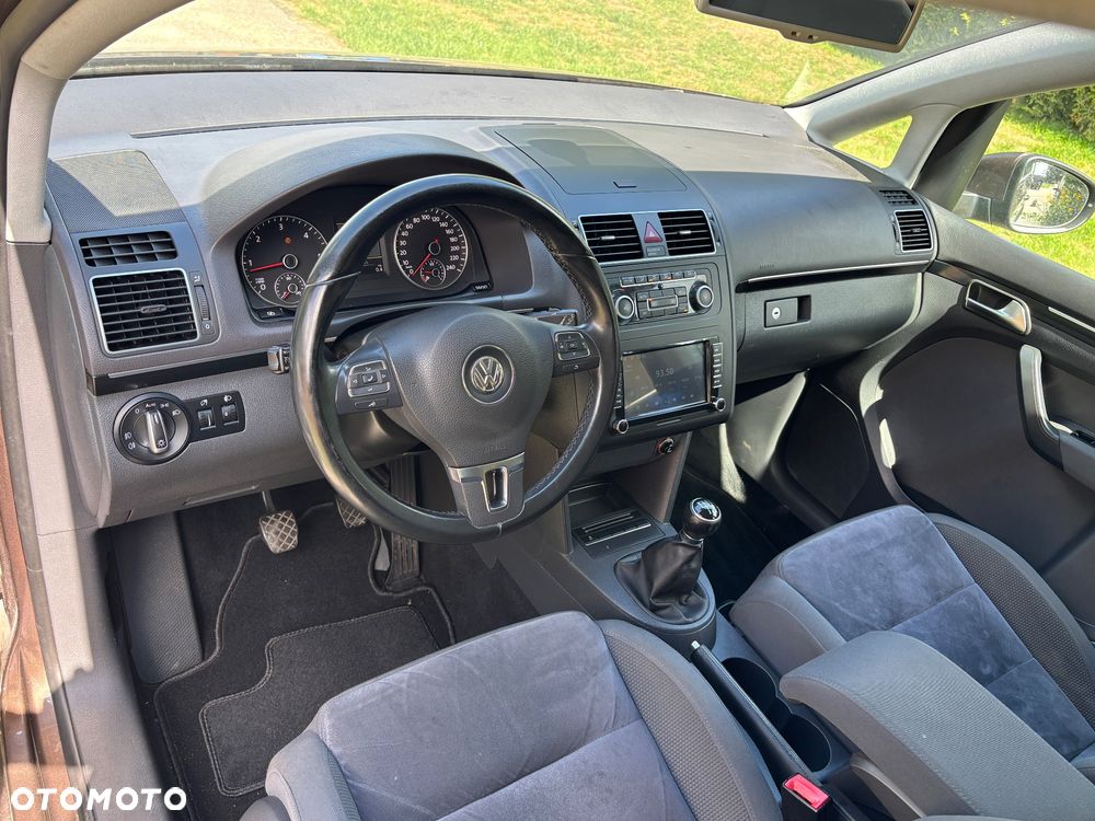 Volkswagen Touran 2.0 TDI DPF BlueMotion Technology Comfortline - 28