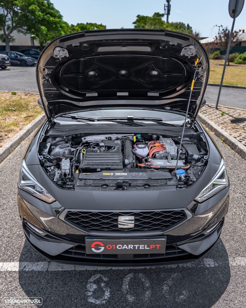 SEAT Leon ST 1.5 e-Hybrid DSG FR Black Edition - 34