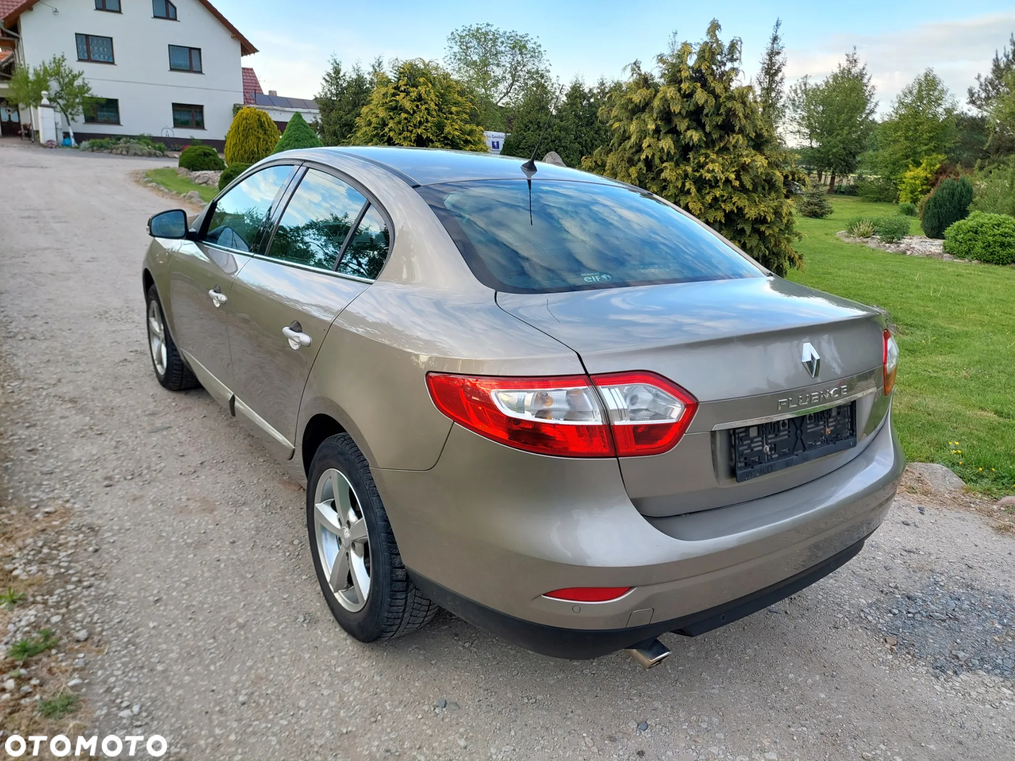 Renault Fluence 1.6 16V Techno Feel - 3