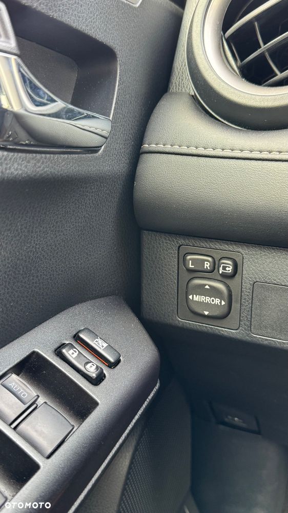 Toyota RAV4 Hybrid Premium 4x4 - 8