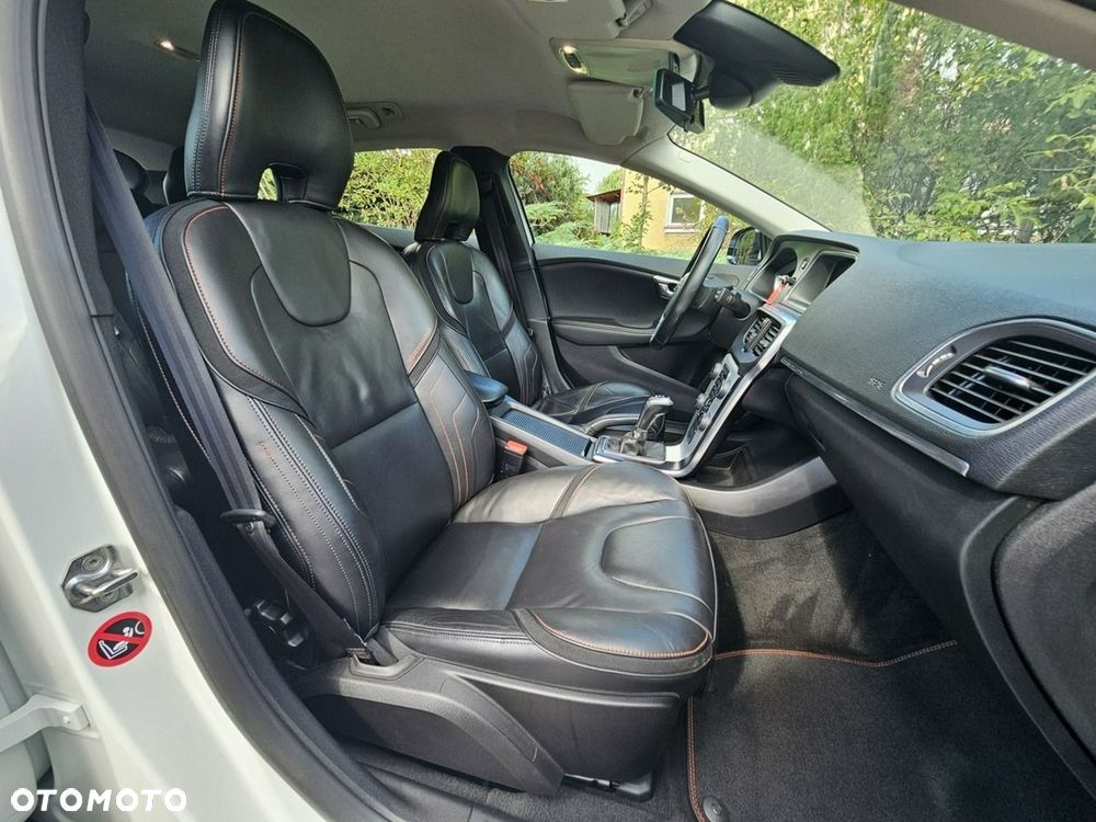 Volvo V40 D2 Drive-E Ocean Race - 9