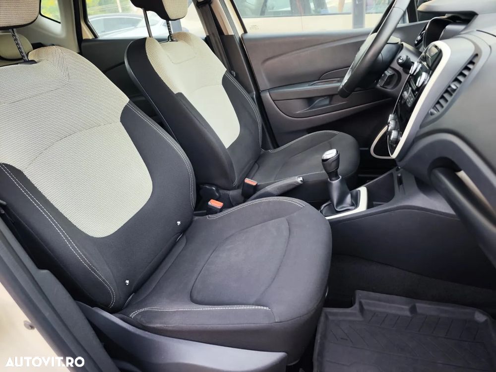 Renault Captur - 16