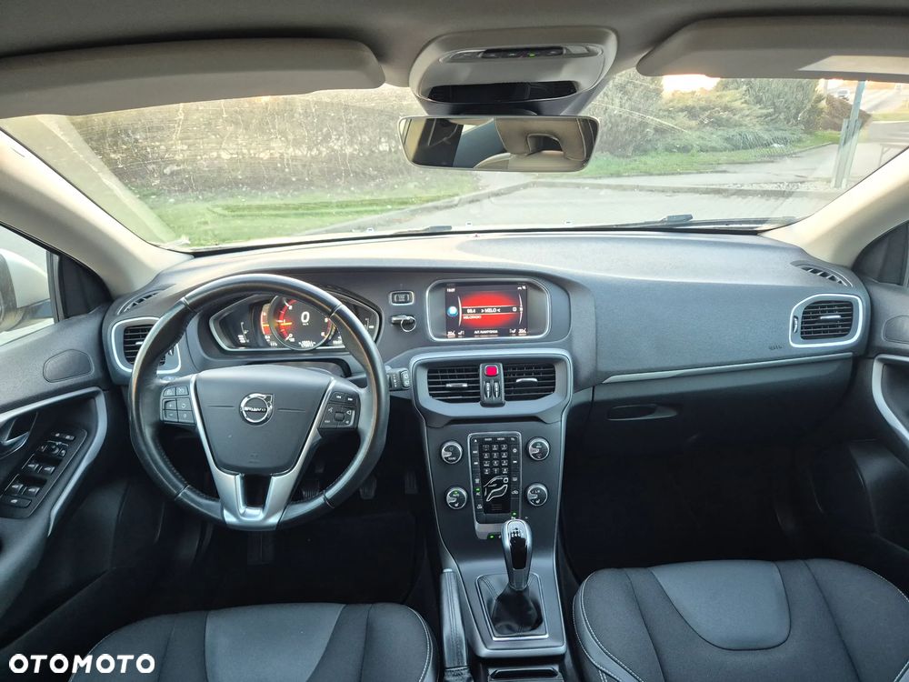 Volvo V40 D2 Inscription - 36