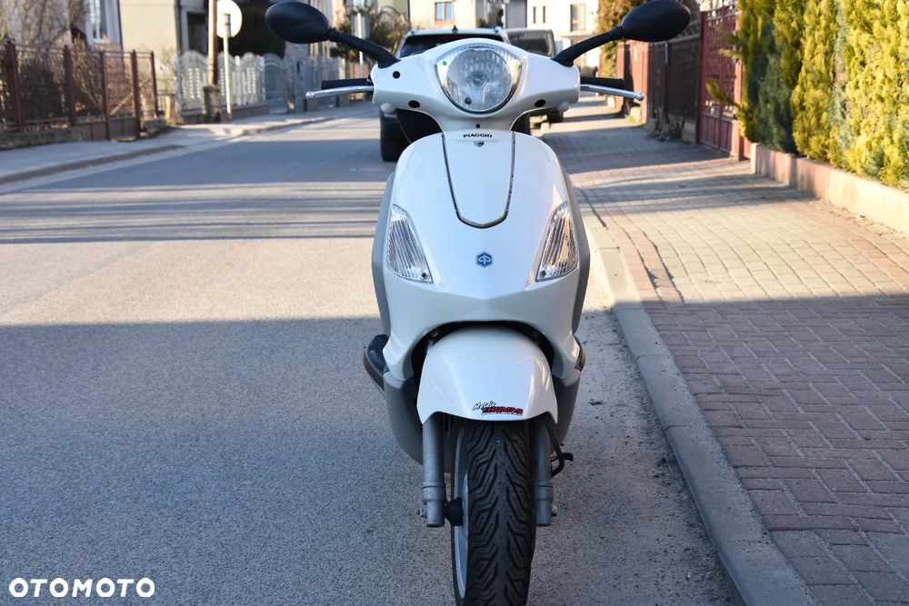 Piaggio FLY - 7