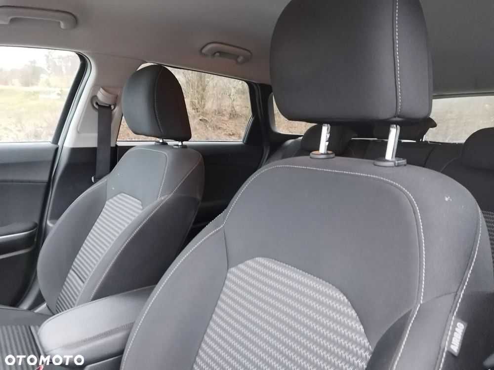 Kia Ceed 1.5 T-GDI MHEV L - 16