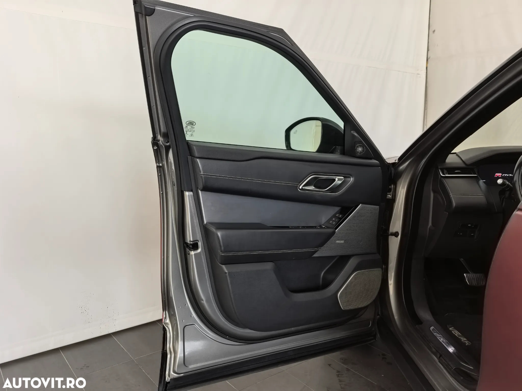 Land Rover Range Rover Velar 2.0 R-Dynamic HSE - 9