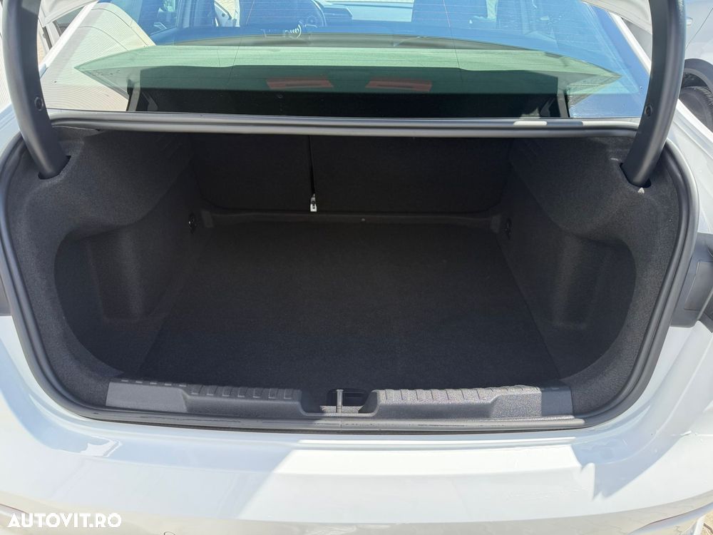 Audi A3 2.0 30 TDI Advanced - 22