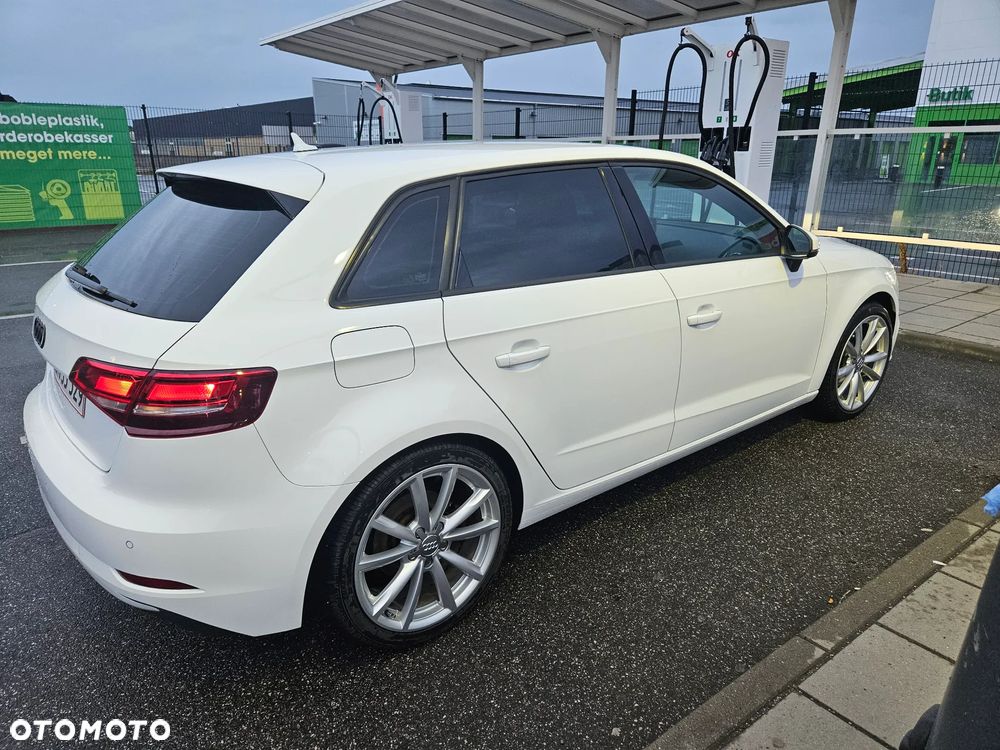 Audi A3 Sportback 1.4 TFSI CoD S tronic - 4