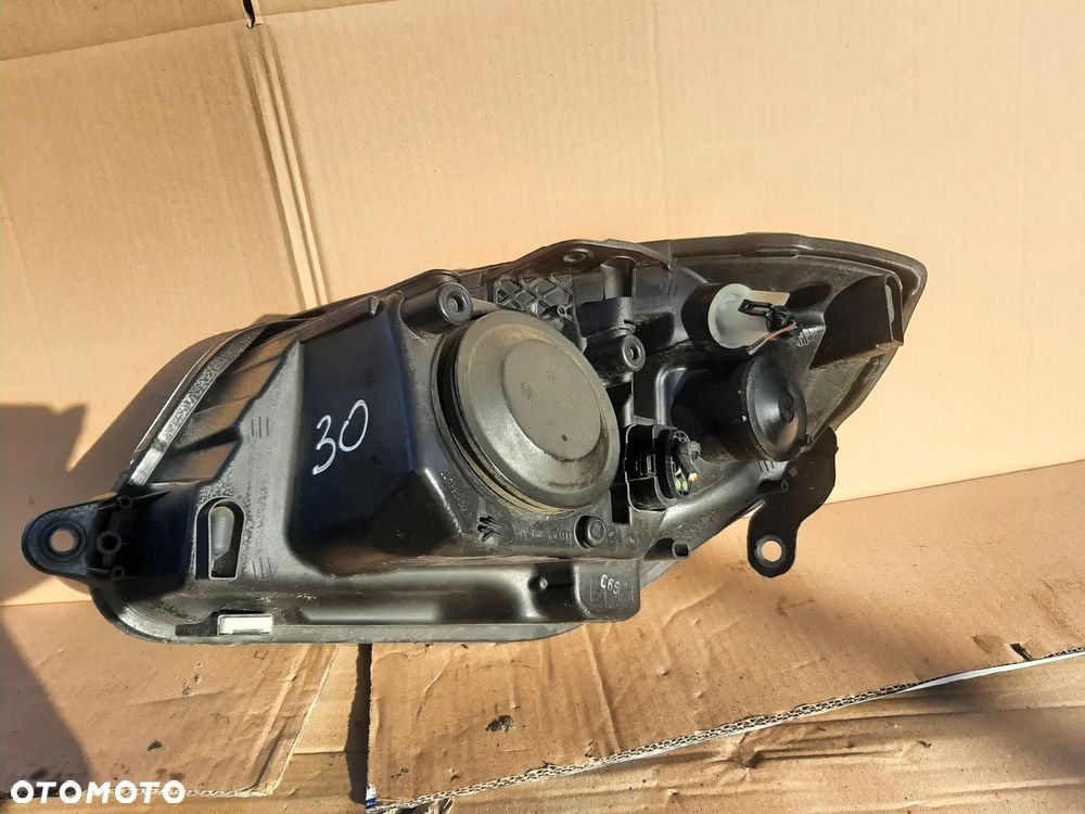 Lampa lewa  Skoda Fabia II Hella Europa - 6