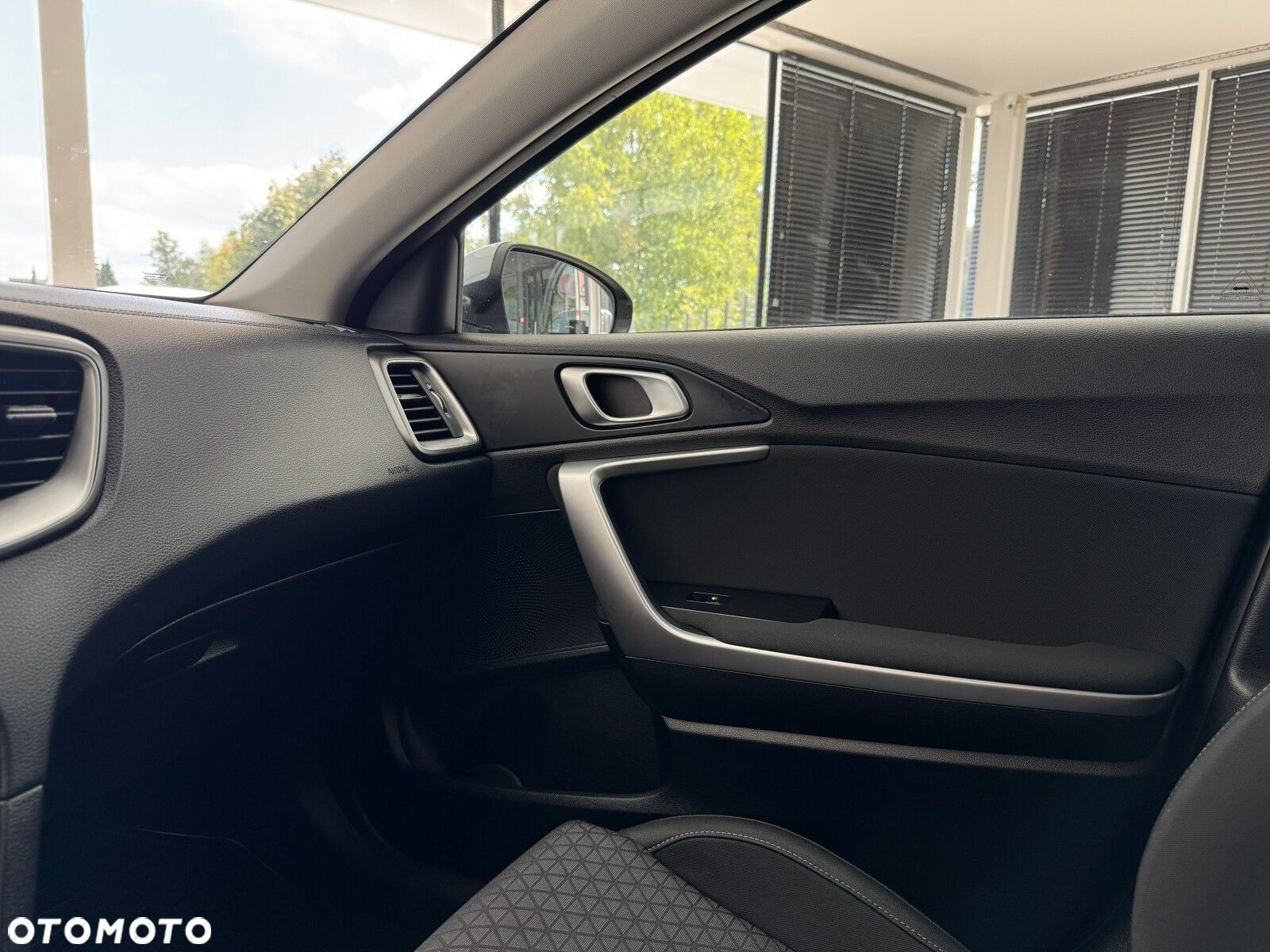 Kia Ceed - 26