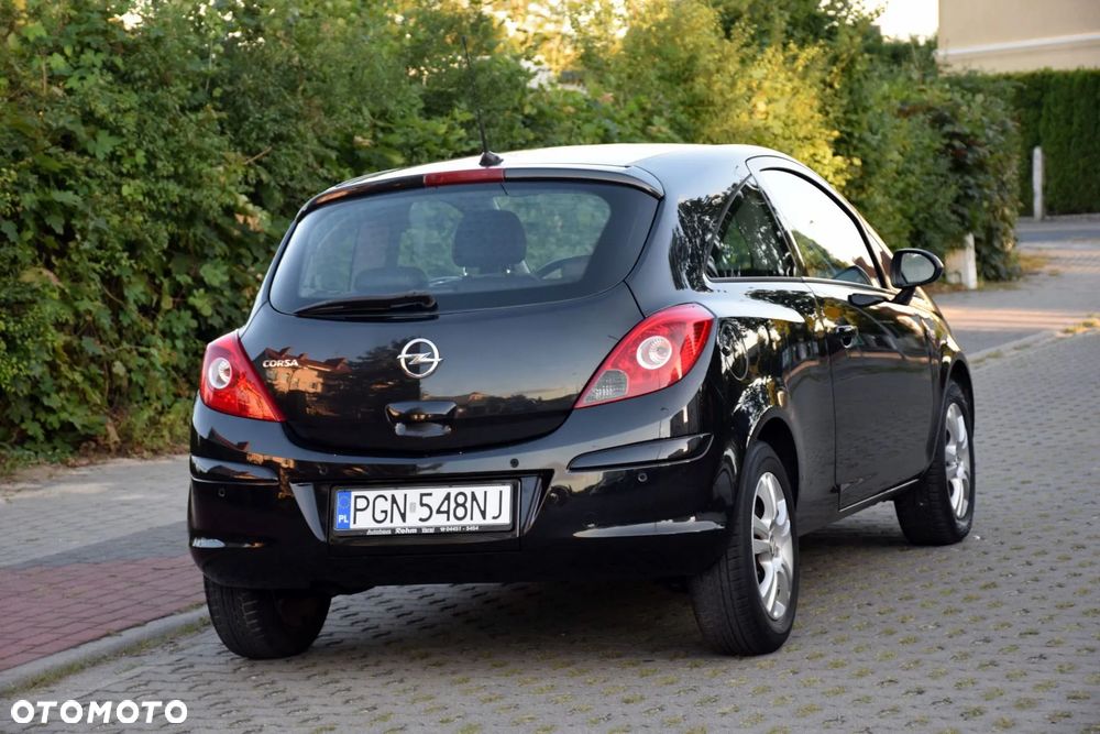 Opel Corsa 1.4 16V Cosmo - 6