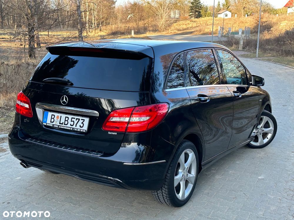 Mercedes-Benz Klasa B 180 CDI (BlueEFFICIENCY) - 11