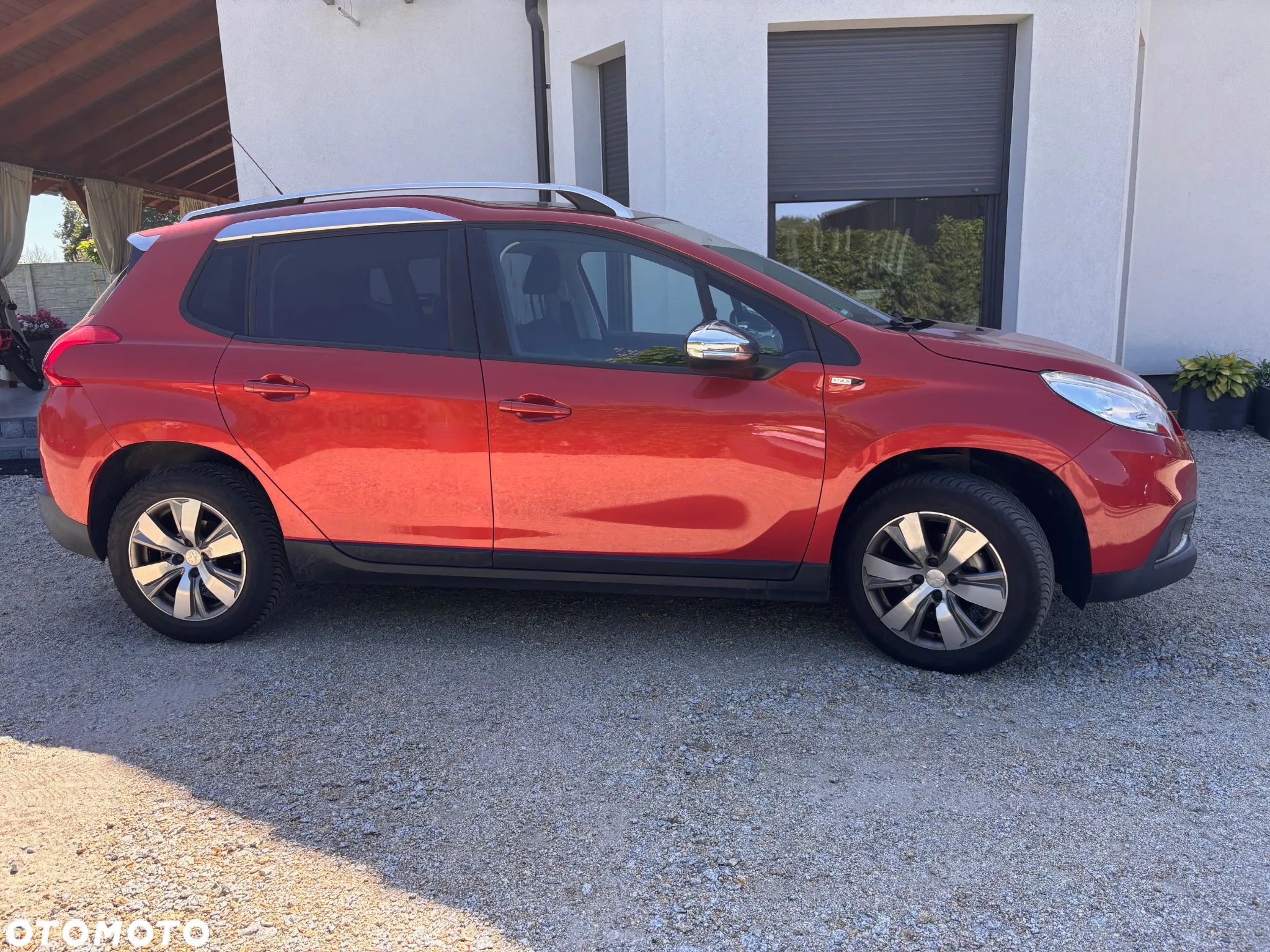 Peugeot 2008 1.2 Pure Tech Active - 12