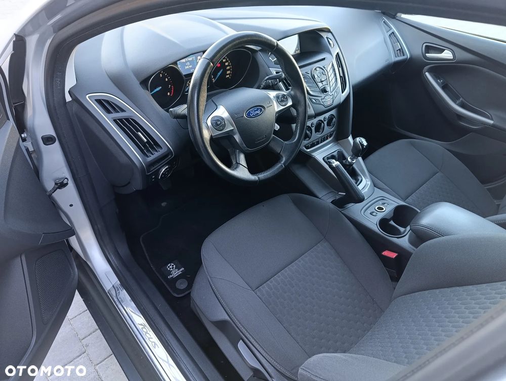 Ford Focus 1.0 EcoBoost Trend - 10